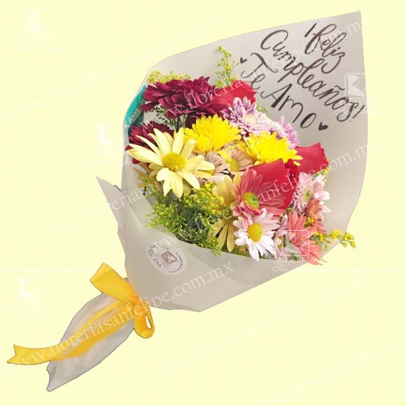 Ramo Con Rosas y Margaritas